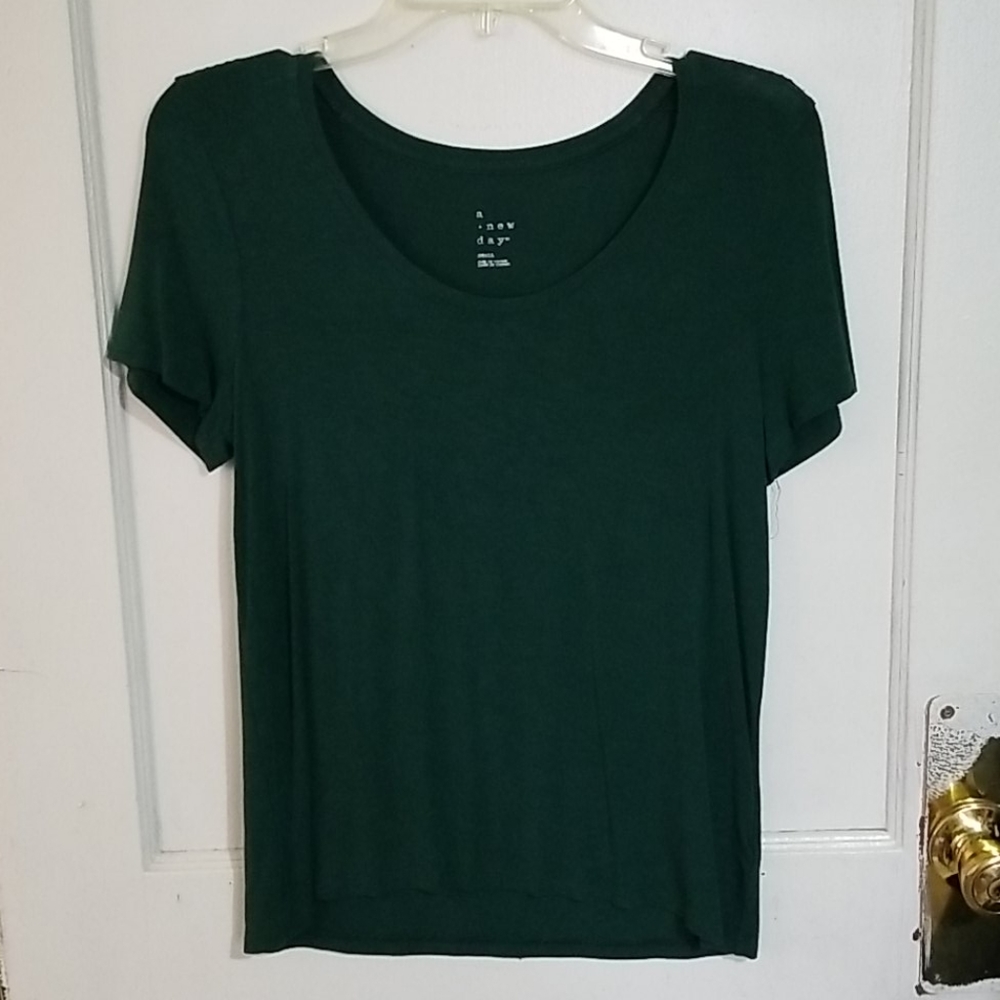Hunter green top